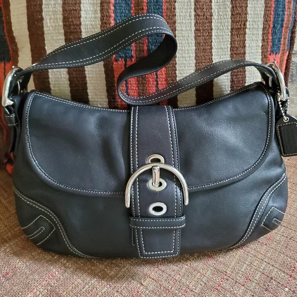 バッグ Coach y2k Soho Black Leather Handbag Authentic Coach shoulder bag in excellent condition Soho